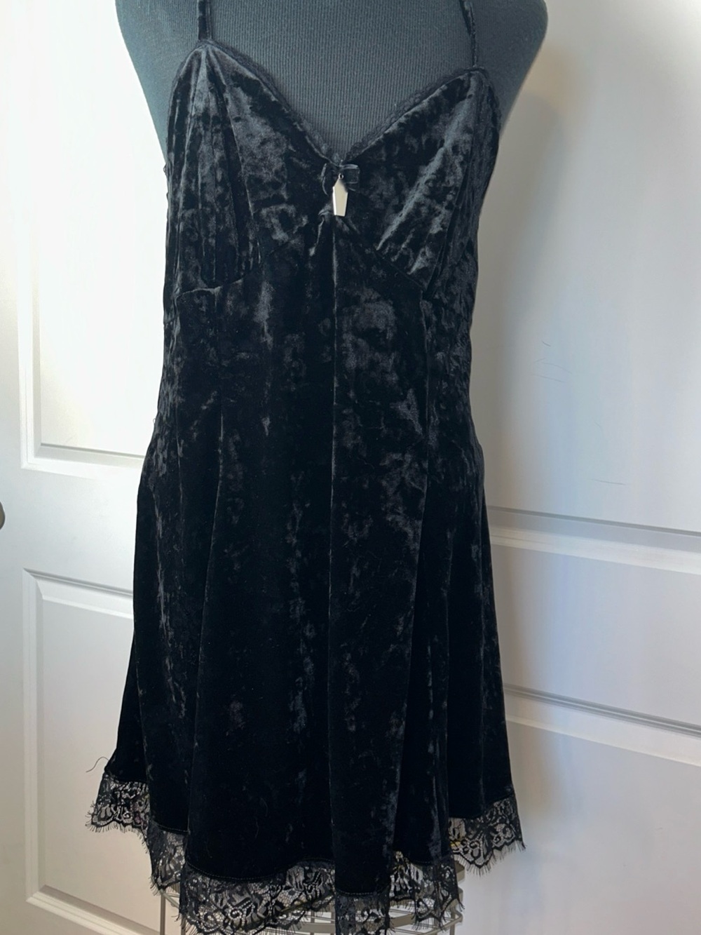 Hot Topic Cosmic Aura Slip Dress XL Babydoll Black Velvet Lace Trim Pocket Goth